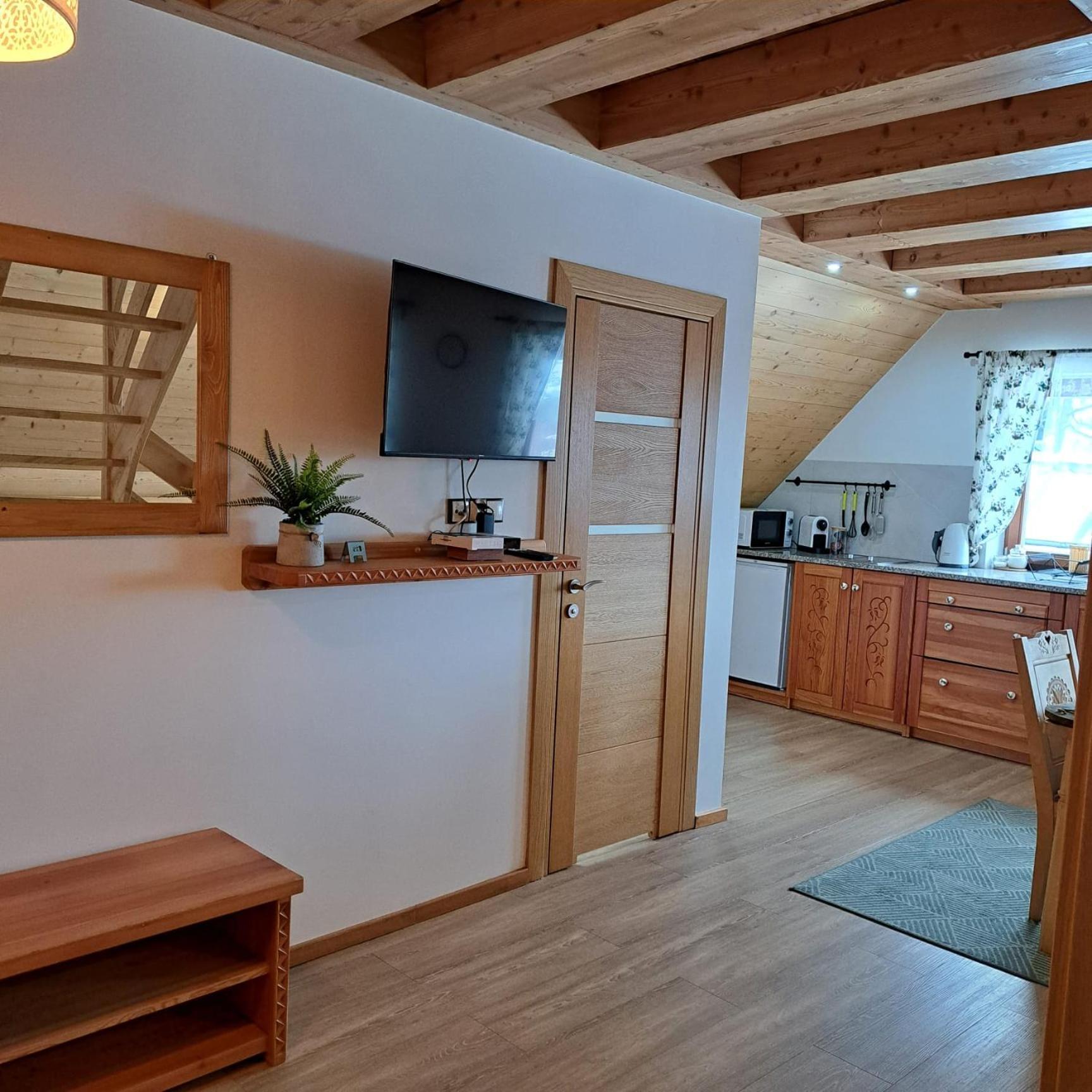 Apartamenty Ancymon Wegierska Gorka Bagian luar foto